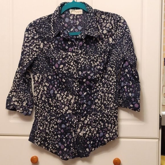 💖2 for $30!💖  Magazine Navy Blue Sheer Floral Button Up Blouse - Picture 2 of 7